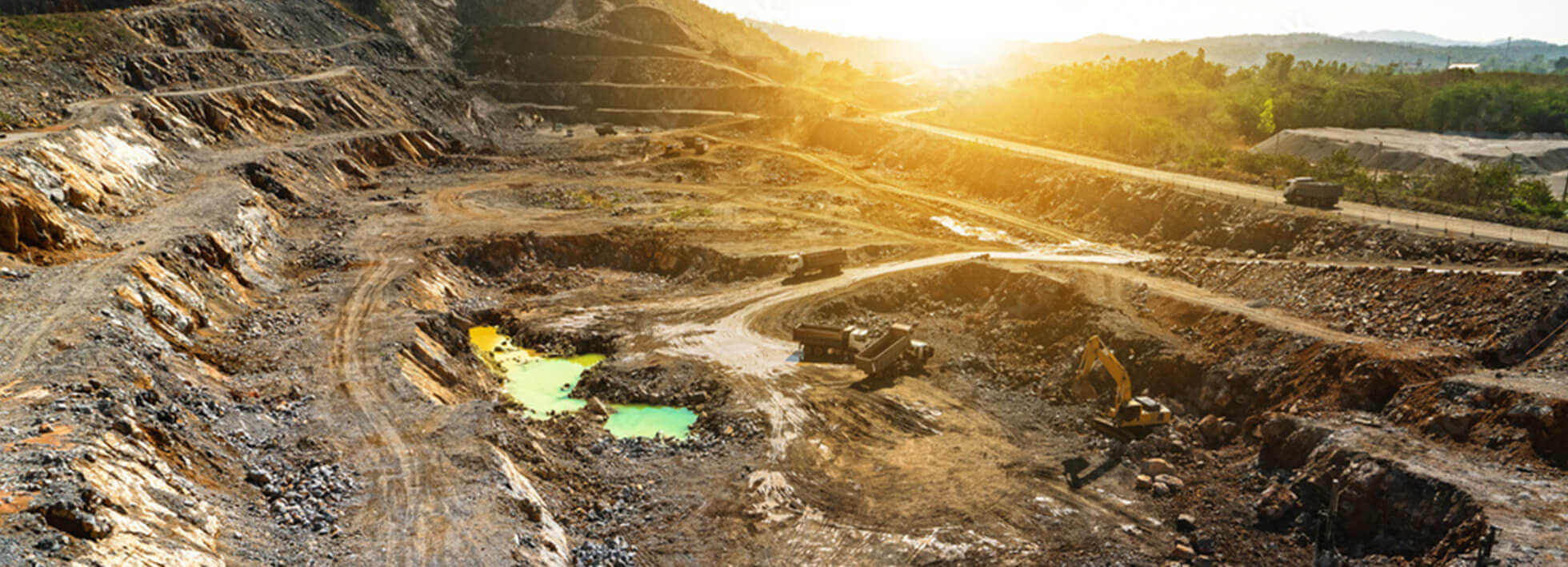 天然金鉱山における環境汚染